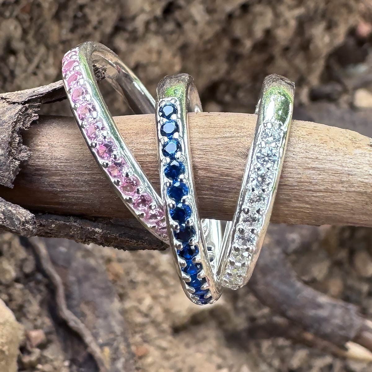 Anillo Circonitas en Plata de Ley | Joyería Elegante