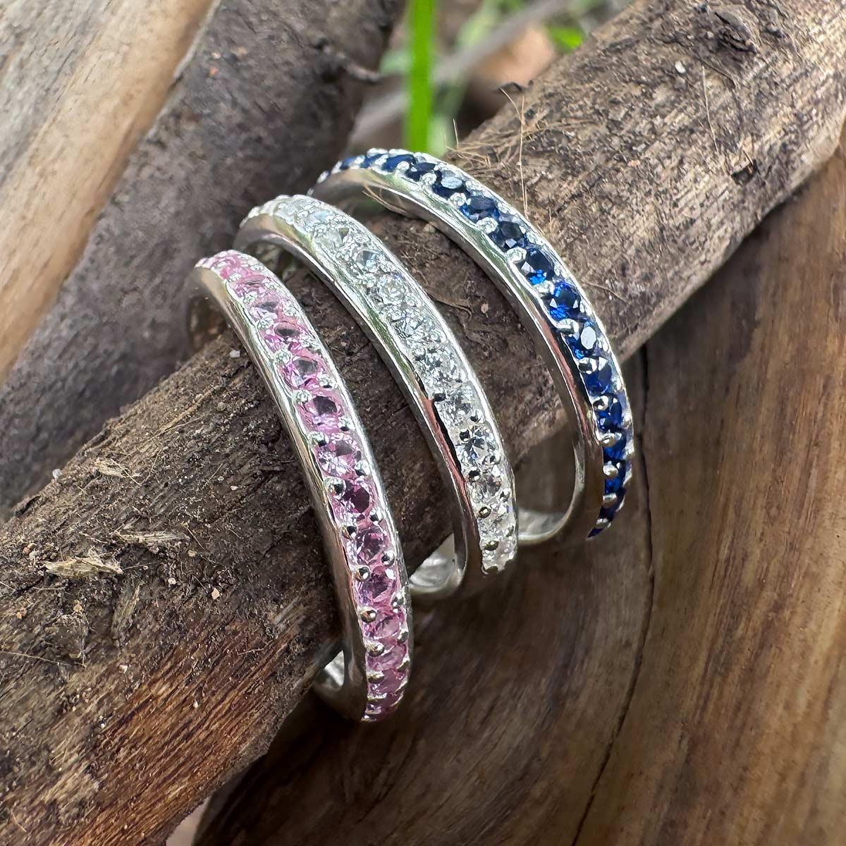 Anillo Circonitas en Plata de Ley | Joyería Elegante