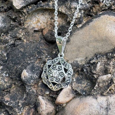 Colgante Hexagonal en Plata de Ley | Joyería Vintage
