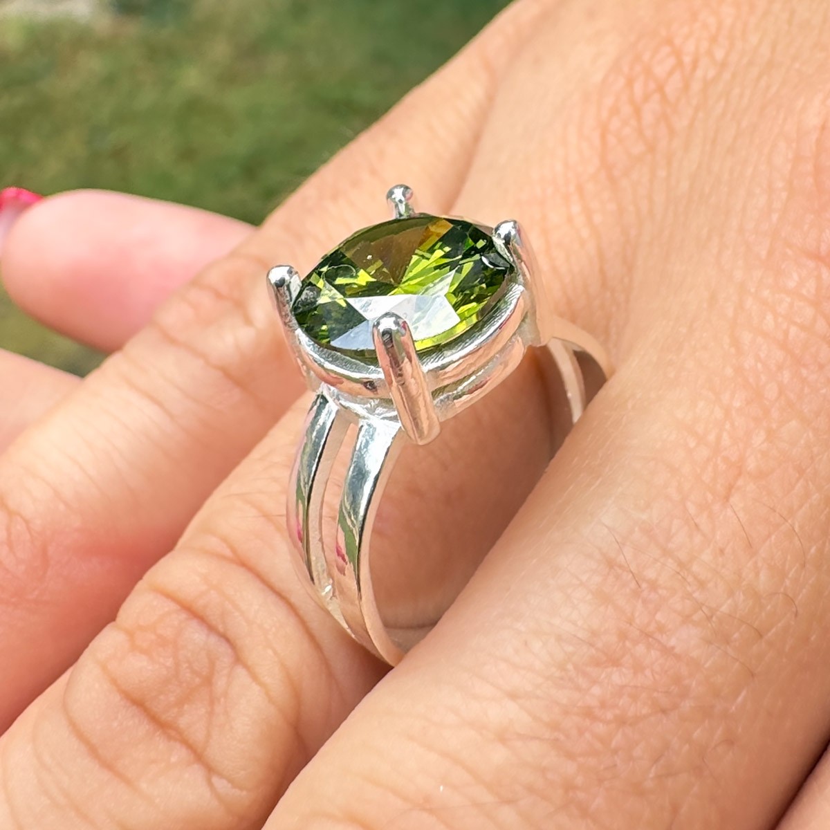 Anillo Piedra Verde Olivina de Plata | Joyería para Mujer