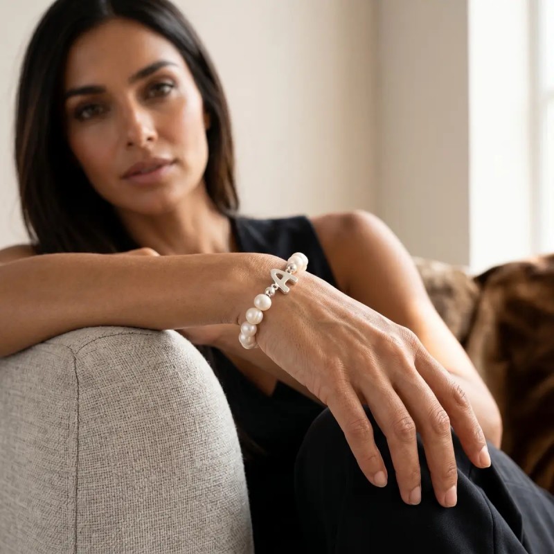 Pulsera Perlas Cultivadas con Inicial | Elegancia Personalizada 2