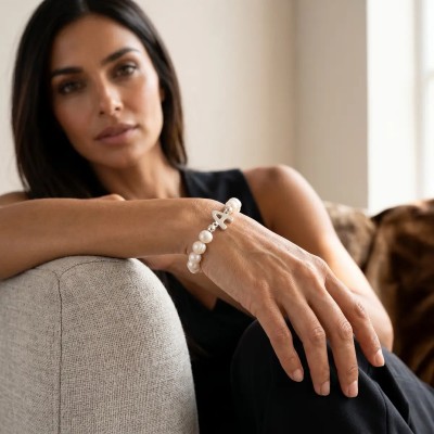 Pulsera Perlas Cultivadas con Inicial | Elegancia Personalizada