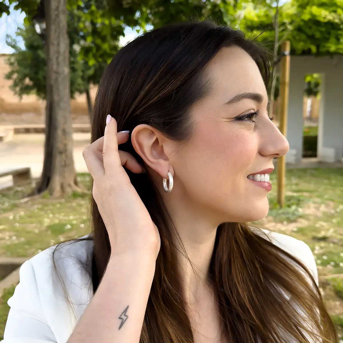 Aros Diana en Plata de Ley | Elegancia y Estilo