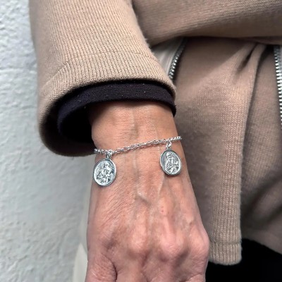 Pulsera Monedas Virgen del Carmen - Joya Religiosa de Plata